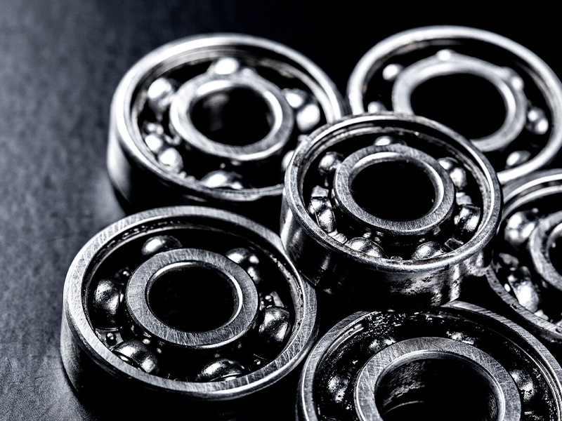Roulements de petite taille : une analyse des composants clés dans la fabrication de précision